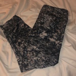 Under Armour Compression Cropped Leggings